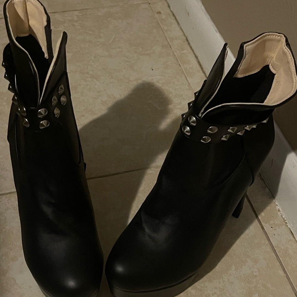 Black Studded Women's Ankle Boots